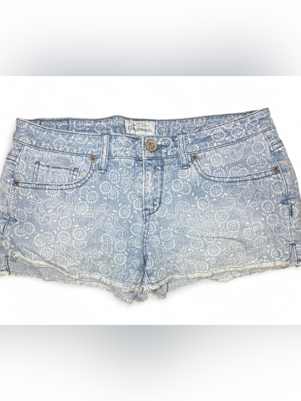 Aeropostale Boho Light Wash Floral Paisley Medallion Distressed Denim Shorts L